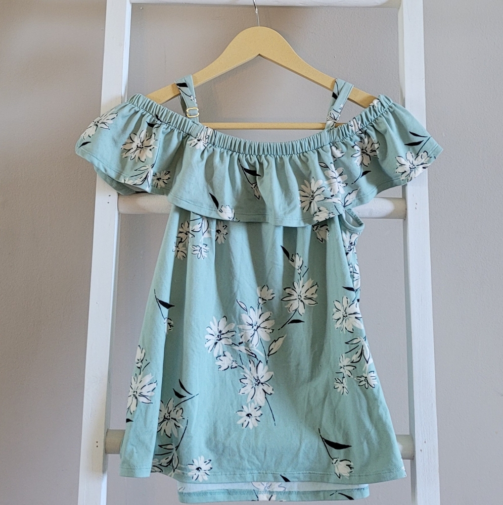 Glam girl, floral, off the shoulder tee